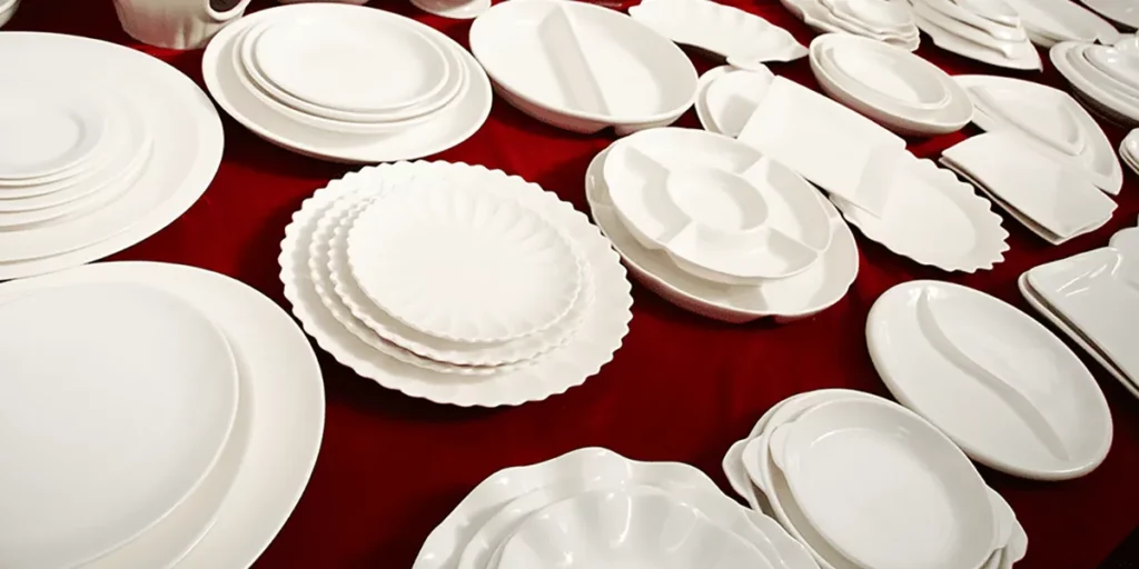 Plates of different size