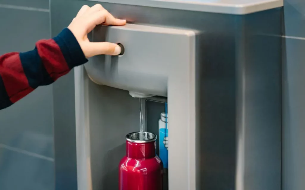  Reusable water bottle