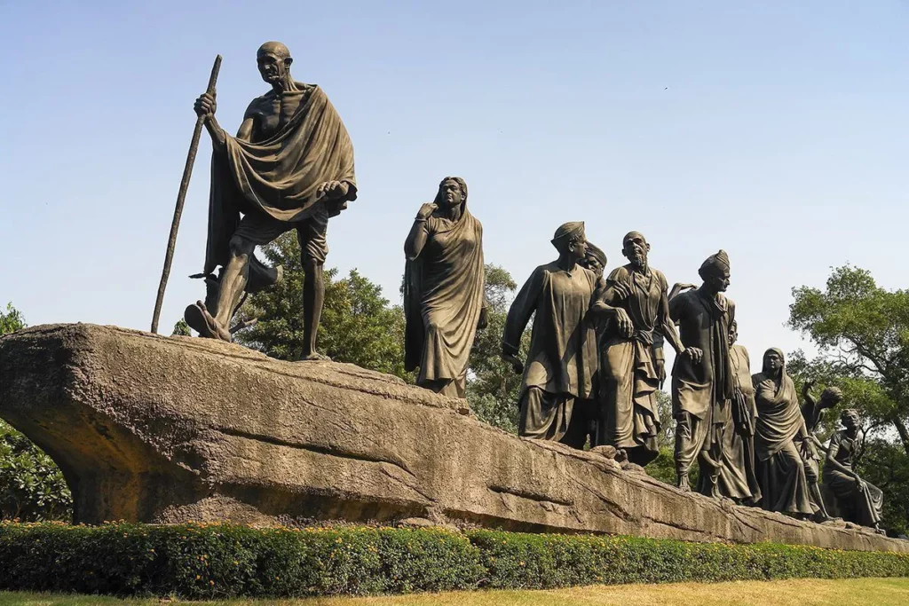 Mahatma Gandhi: A statue of Dandi March